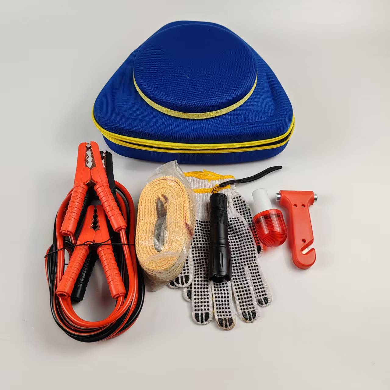 ชุดปฐมพยาบาลกรวยจราจรคืออะไร